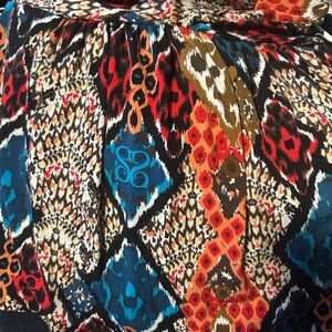 Printed Multicolor Women's strapless shirt- Vibrant Abstract Pattern